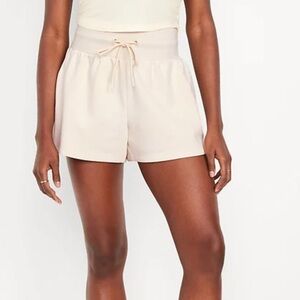 Extra High-Waisted Dynamic Fleece Sweat Shorts